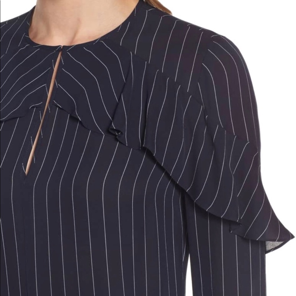 Rare gorg like new Classiques Entier pinstripe beautiful blouse sz medium - Picture 5 of 8